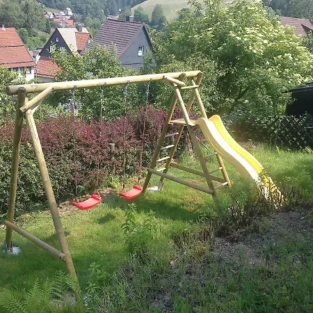 Ferienhaus Bergwiese بيت للعطل